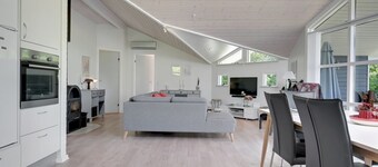 "Waltraud" - 500m from the sea by Interhome