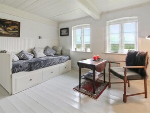 TV - "Thorarin" - 25km from the sea by Interhome (Højer)