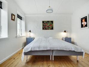 3 bedrooms, WiFi