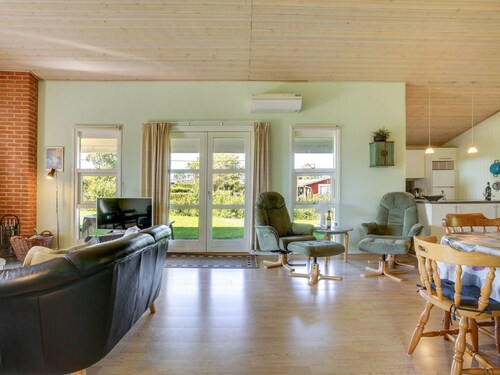 "Farnke" - 600m from the sea by Interhome