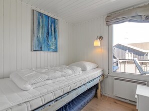 3 bedrooms, Internet