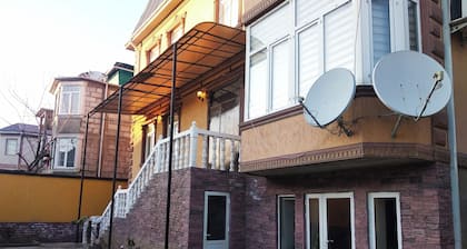 3 floor quite cottage wtih scenic view to mountains in Dushanbe