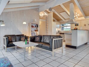 Télévision, cheminée, lecteur de DVD