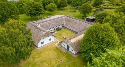 "Tatiane" - 10km from the sea by Interhome