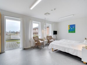 14 bedrooms, WiFi