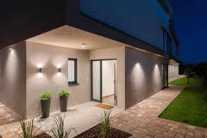 Villa | 5 bedrooms - Artsi in Svetvin Enat (Svetvincenat)