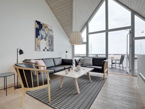 Tv, pejs, dvd-afspiller