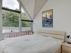 5 bedrooms, WiFi
