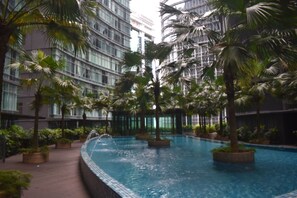 Pool - KlCC Sksuites with Private Balcony and Terrace (Kuala Lumpur)