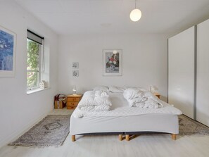 2 bedrooms, internet