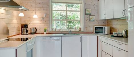 Réfrigérateur, micro-ondes, lave-vaisselle