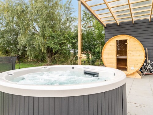 "Niki" - 15km from the sea by Interhome