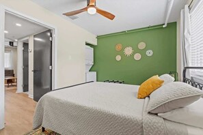 1 camera, ferro/asse da stiro, Wi-Fi, lenzuola