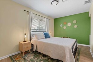 1 habitación, tabla de planchar con plancha, wifi y ropa de cama 