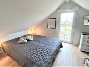 3 bedrooms, Internet