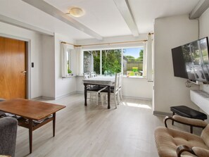 TV - "Skarpe" by Interhome (Højer)