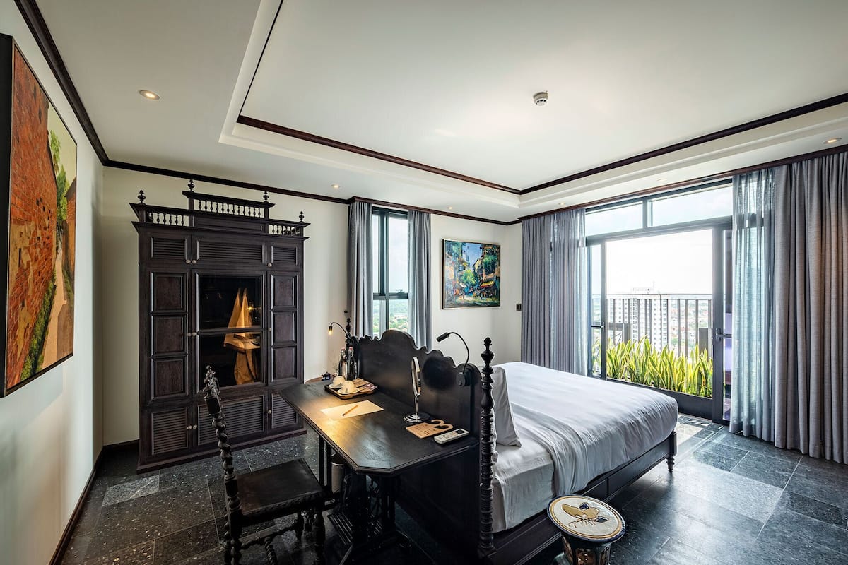Signature Room with Balcony | 1 개의 침실, 객실 내 금고, 책상, 노트북 작업 공간