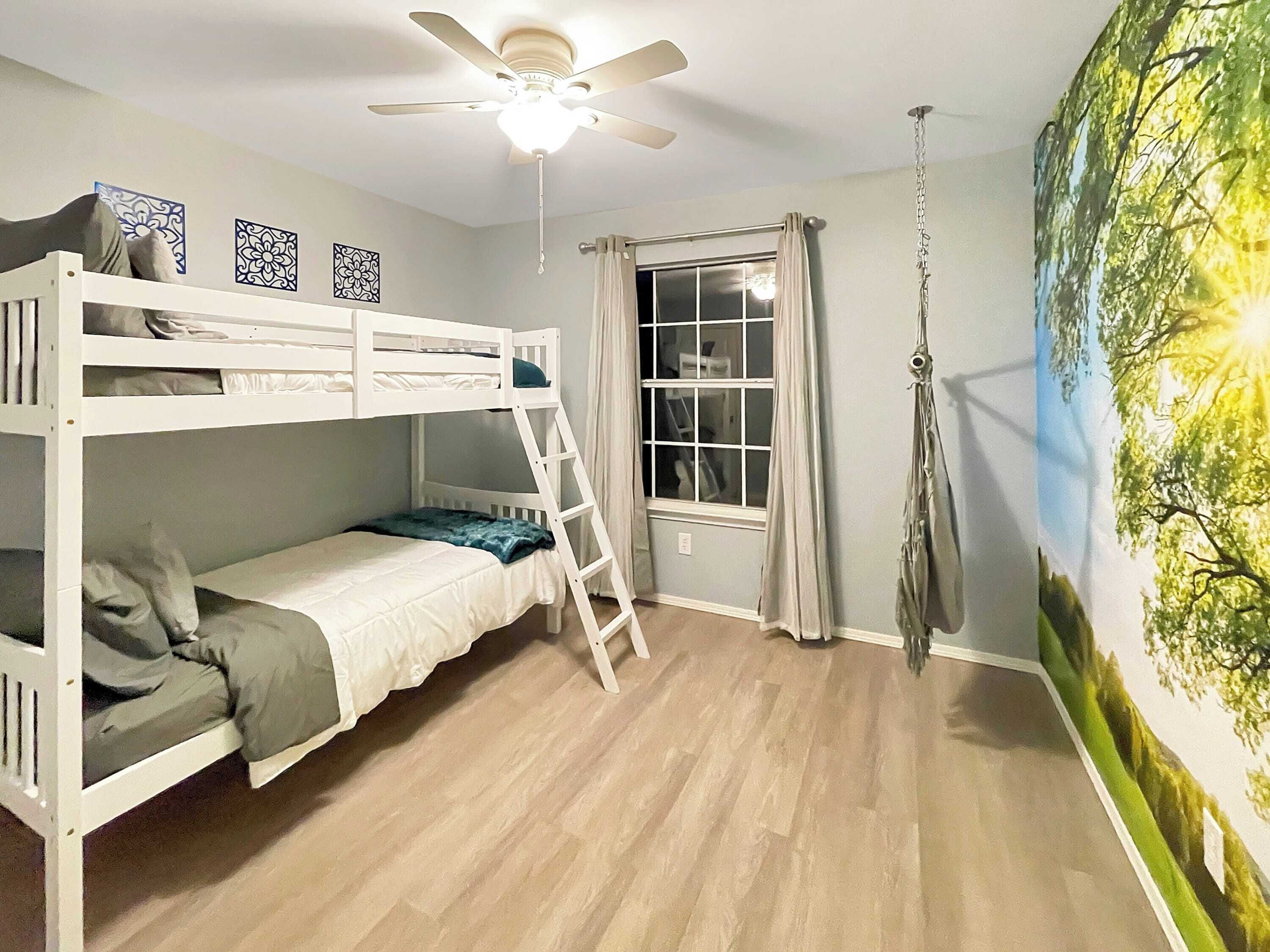 3 habitaciones, escritorio, tabla de planchar con plancha y wifi 