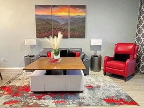 Interior - Stay at Steuben, Hot Tub, Remodeled Home (Springdale)