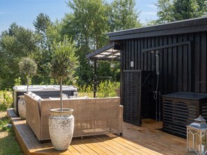 Baignoire à remous extérieure