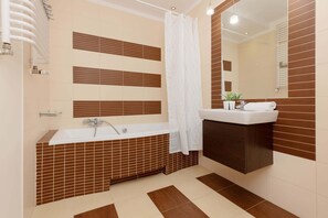 Baignoire, shampoing