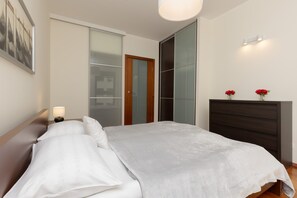 1 habitación, tabla de planchar con plancha, wifi y ropa de cama 