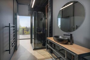 Shower, shampoo - Hosts on the Coast Panorama Vista (Pauanui)