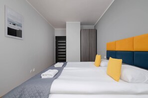 2 habitaciones, tabla de planchar con plancha, wifi y ropa de cama 