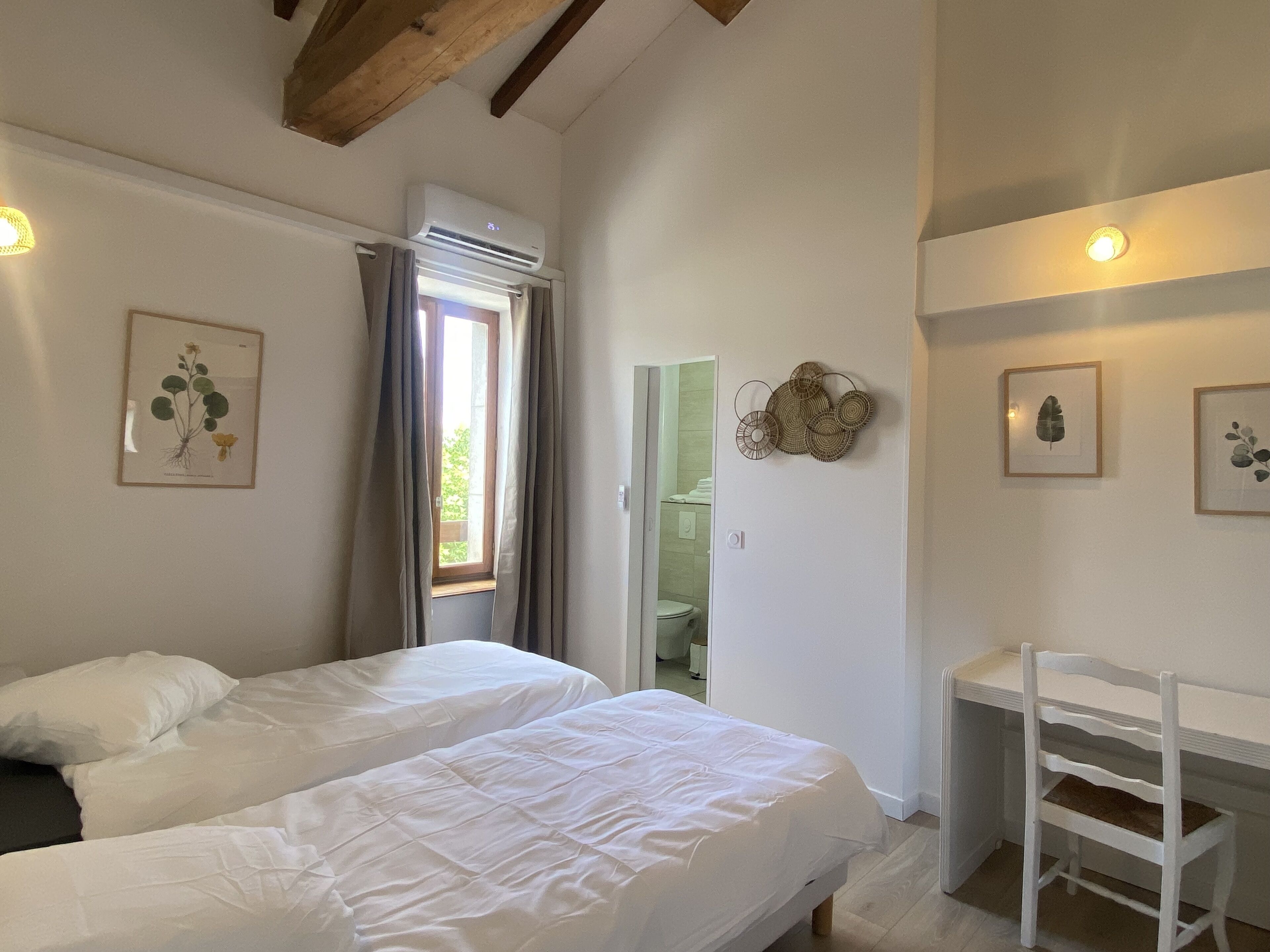 2 chambres, fer et planche à repasser, lit parapluie, Wi-Fi gratuit