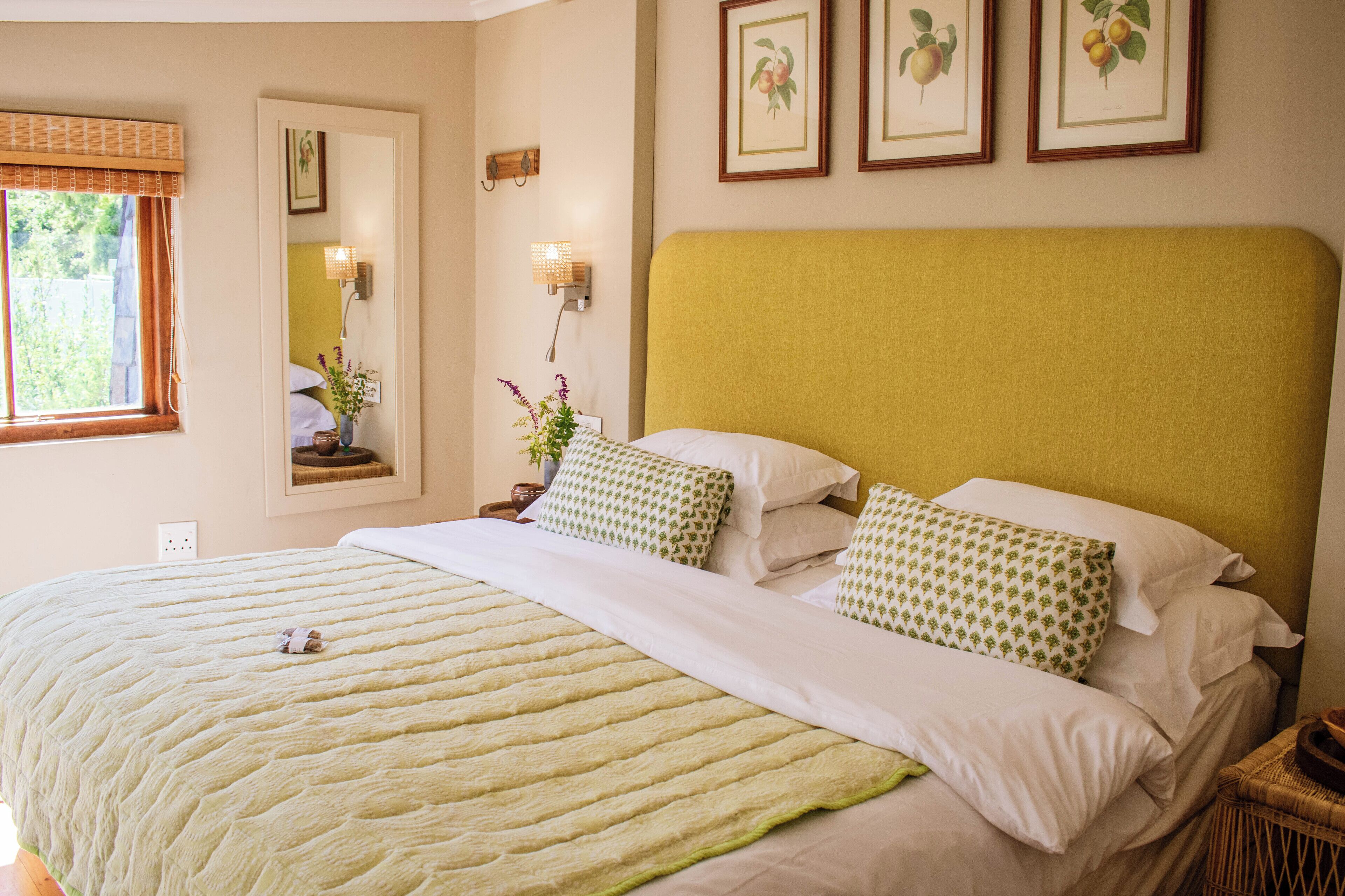 Loft clásico, vistas a la piscina, en la zona del jardín | Caja fuerte, decoración individual, mobiliario individual