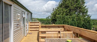 Caravan @  Ysgubor - sleeps 6 guests  in 2 bedrooms