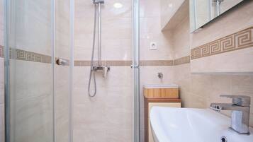 Apartment | Bathroom