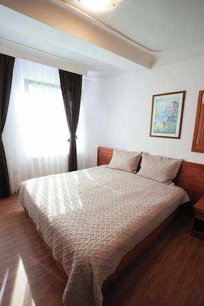 Minibar, desk, soundproofing, free WiFi - Hotel Gold Inn  (Pec)