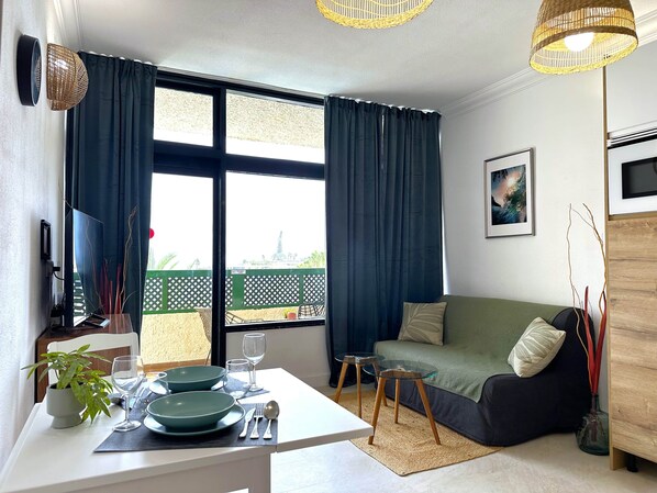 TV, fotballspill og bordtennis