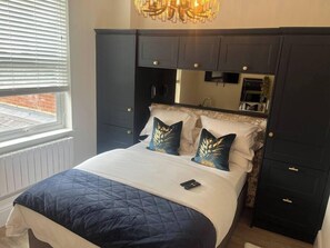 1 bedroom, free WiFi - Stylish and luxurious Apartment (Berkshire)