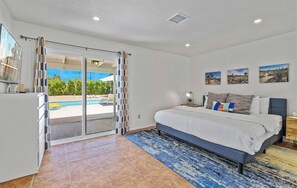 3 slaapkamers, een strijkplank/strijkijzer, gratis wifi, beddengoed