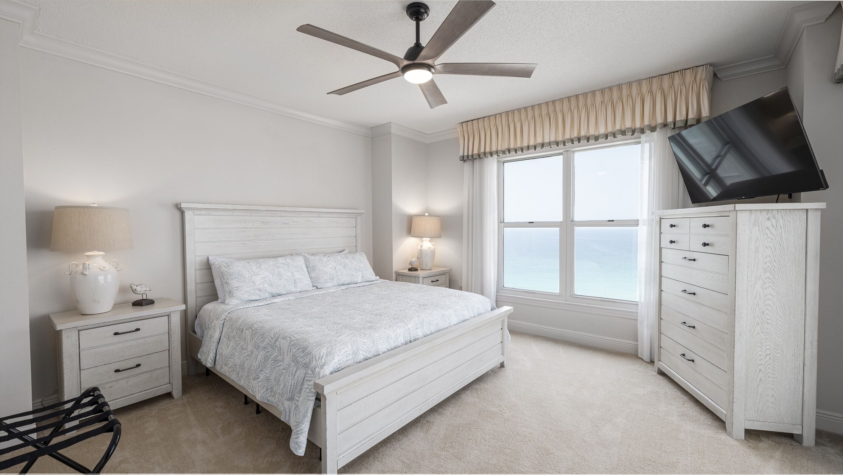 Elegant Beachfront Condo W/chair Service/sleeps 12, 4 Bedroom/4bath - Pensacola Beach, FL