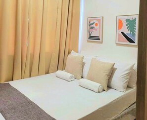 1 chambre, bureau, fer et planche à repasser, Wi-Fi gratuit