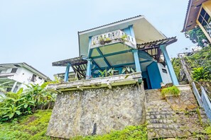 Front of property - SPOT ON 92388 Villa Segi Delapan (Prigen)