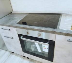 Refrigerador, horno y parrilla de estufa
