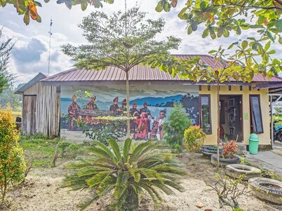 OYO 92005 Jabu Sihol