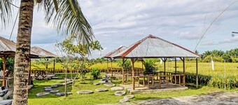 OYO 92005 Jabu Sihol