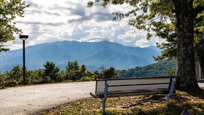 Property grounds - Smokies Summit View- Mtn Views, Resort Pools and Amenities (Gatlinburg)