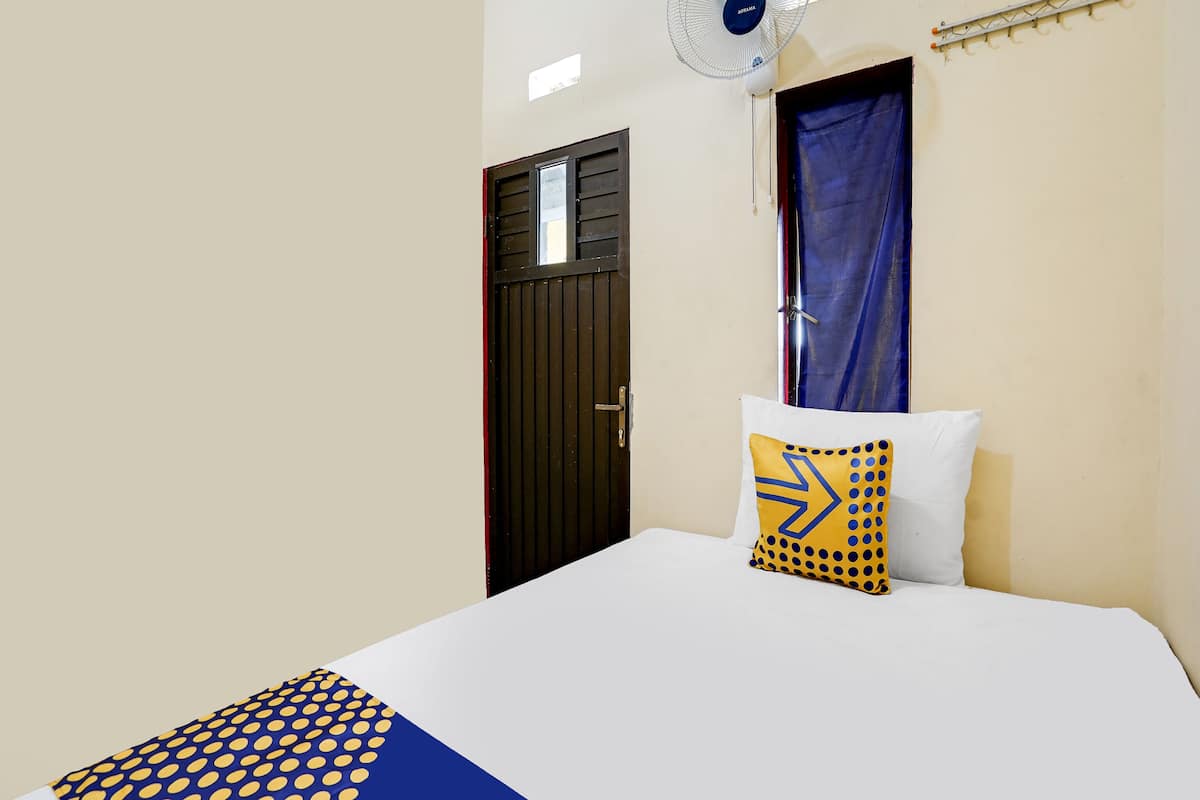 basic single room | free wifi, bed sheets