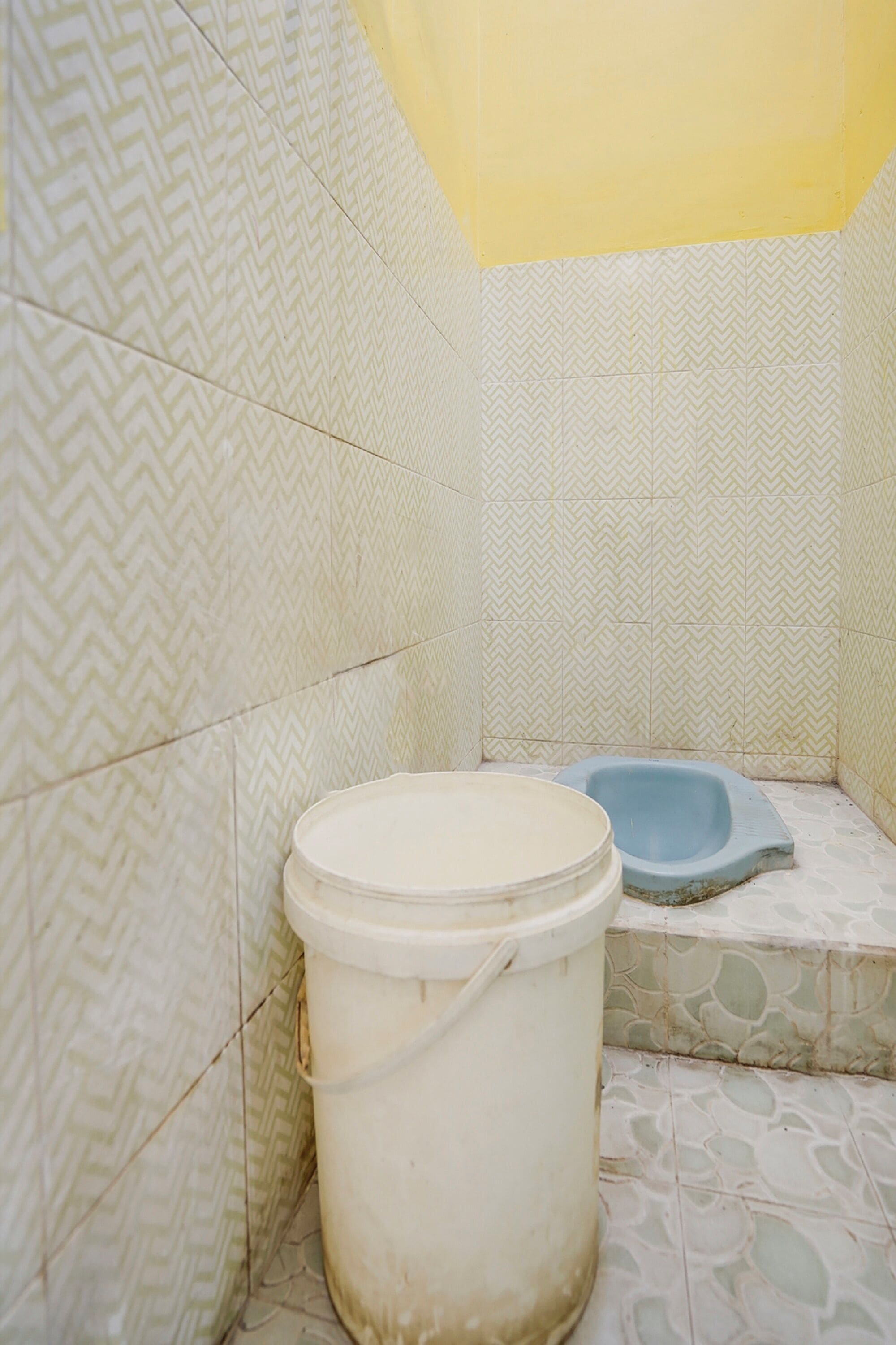 basic single room | bathroom | shower, towels, soap