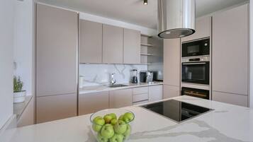 Frigorífic, microones, forn i rentaplats