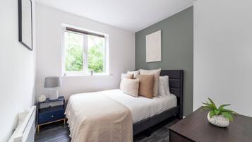 Apartment | 2 bedrooms, hypo-allergenic bedding, individually furnished