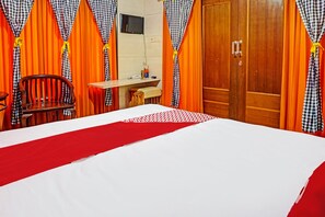 Habitación doble Deluxe | Escritorio, wifi gratis y ropa de cama 