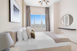 2 bedrooms, desk, iron/ironing board, WiFi