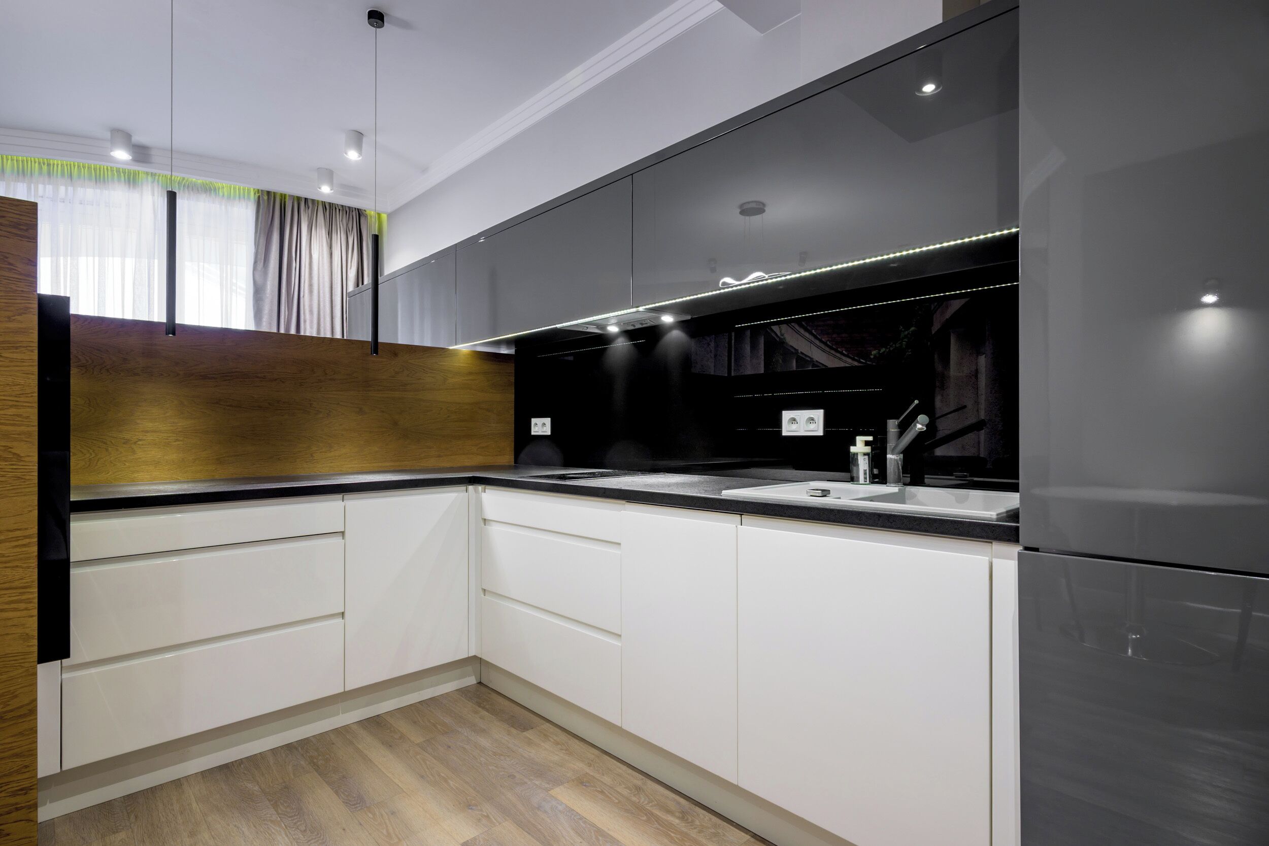 Studio | Private kitchenette | Fridge, microwave, stovetop, dishwasher